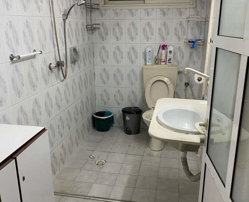 שירותים מקלחת