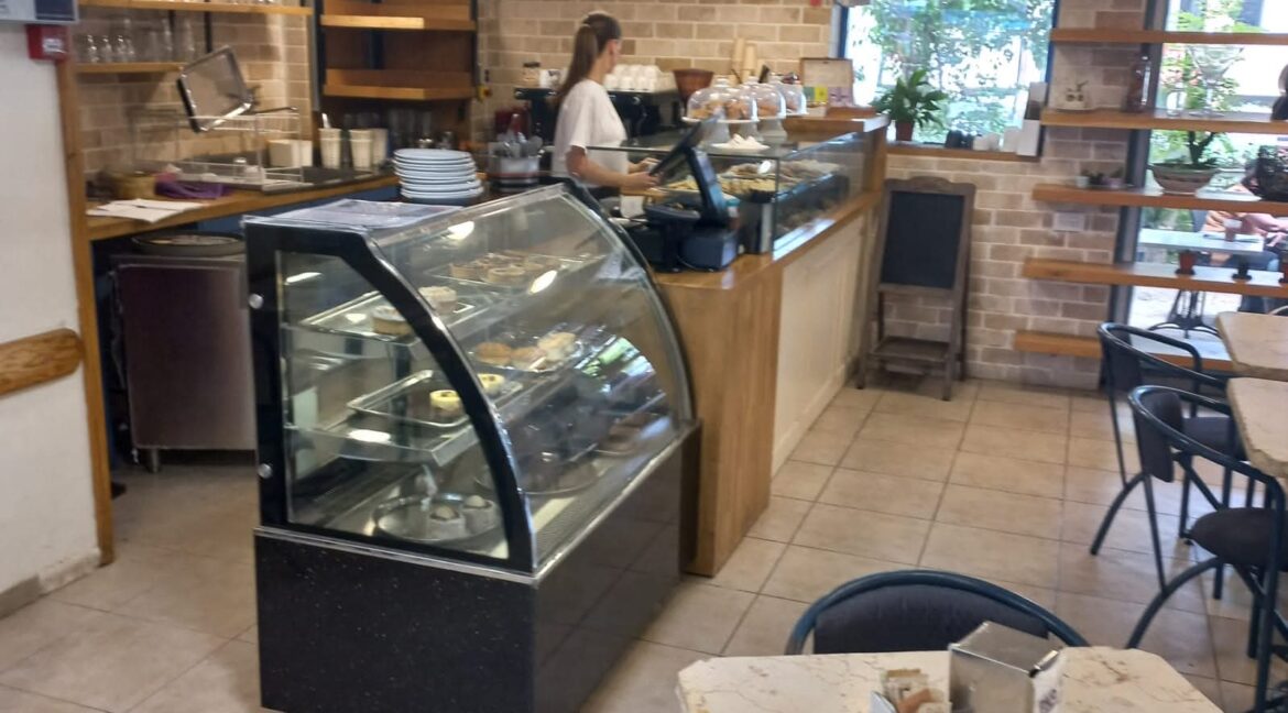 WhatsApp Image 2025-02-20 at 12.48.11 (2)