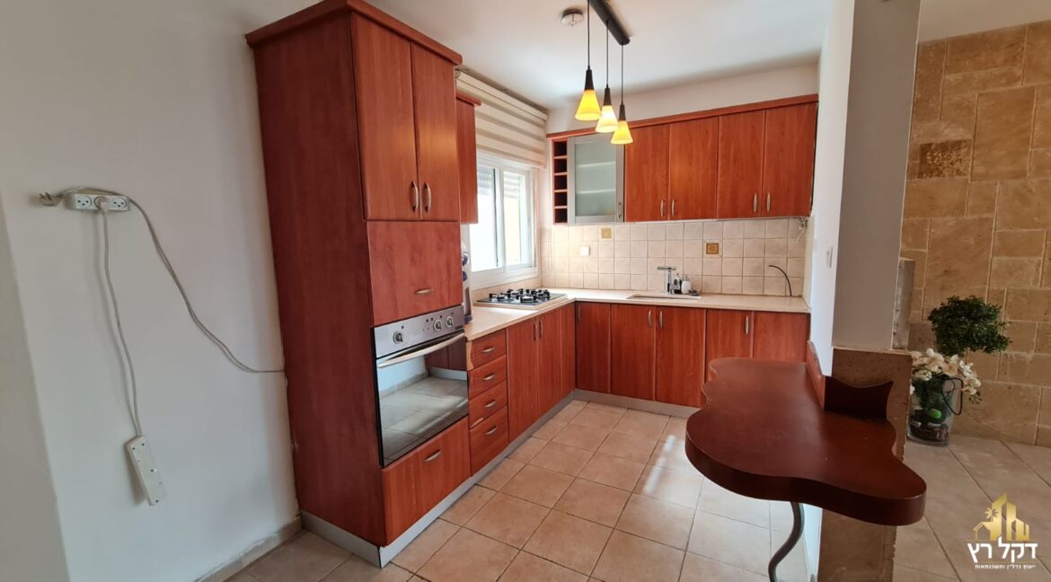 fb43ba07-12ed-4020-bbfa-6381d69e3b83