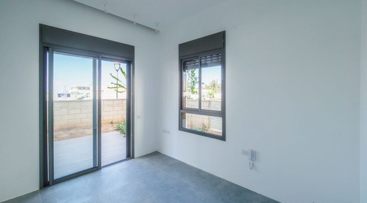 WhatsApp Image 2025-04-15 at 20.16.52 (3)