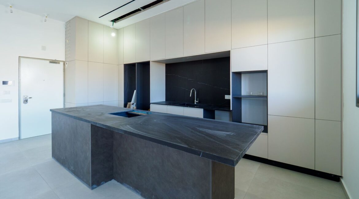 WhatsApp Image 2025-04-15 at 20.16.54 (2)