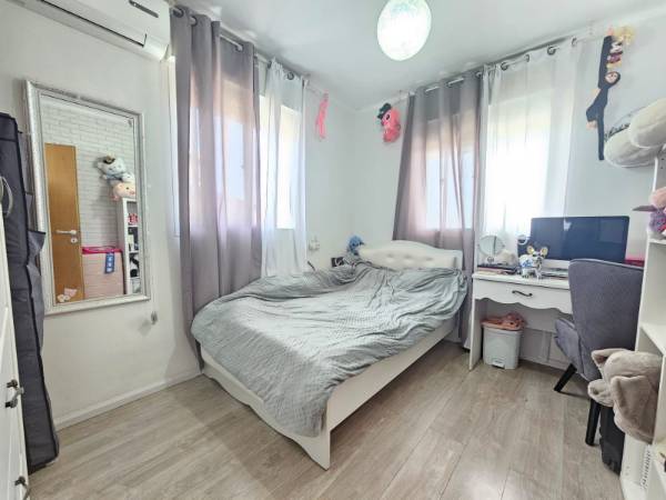 abd9b034-a140-4c77-aca6-a9322152e7e9