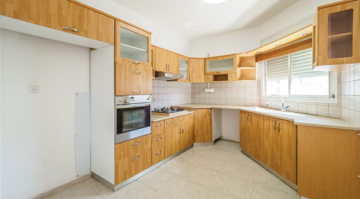 WhatsApp Image 2025-05-06 at 09.31.13 (1)