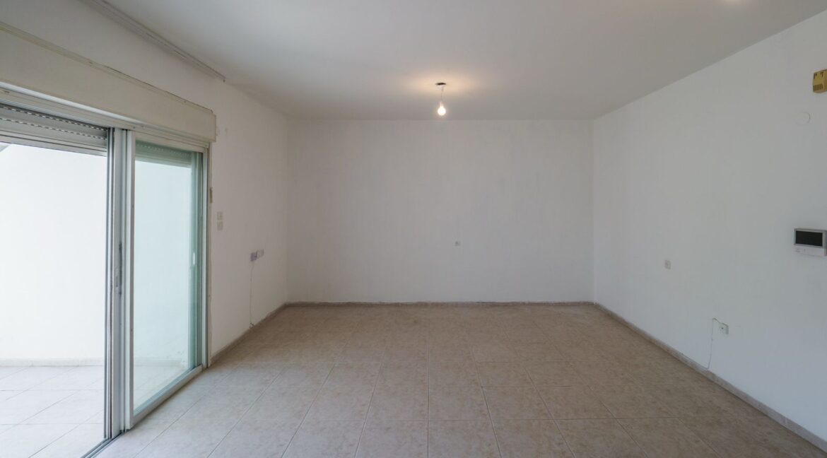 WhatsApp Image 2025-05-06 at 09.31.43