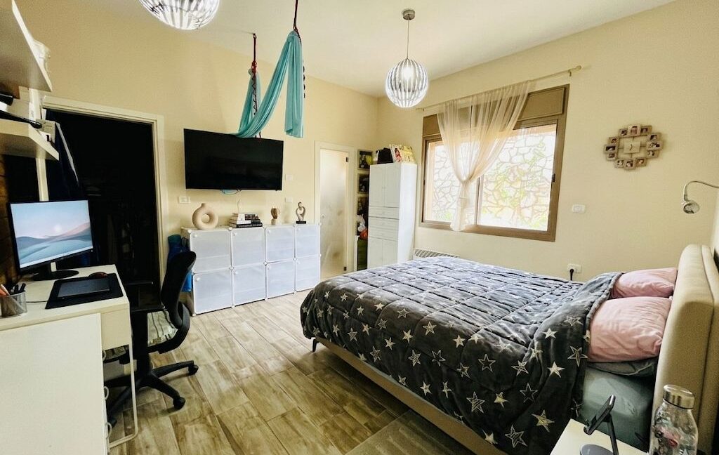 WhatsApp Image 2026-04-05 at 10.04.34 (1)