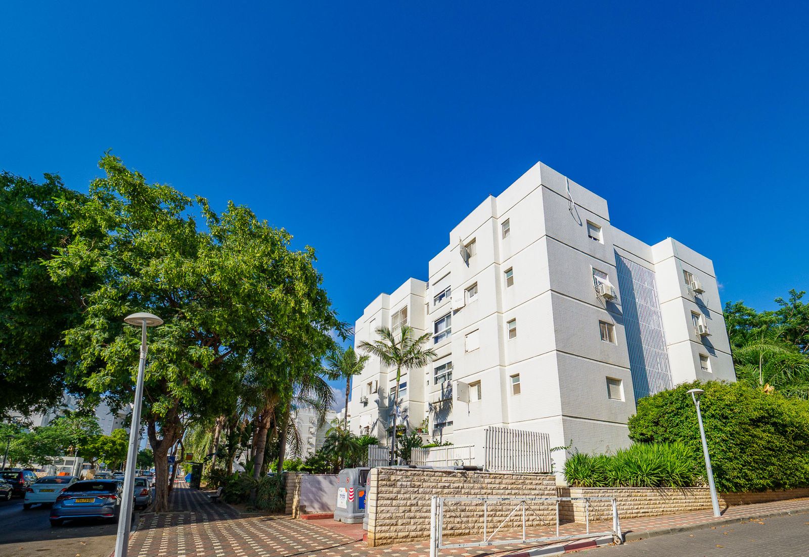 בבלעדיות- נכס מצוין להשקעה עם ממד ברחוב הזמיר 42 בנהריה