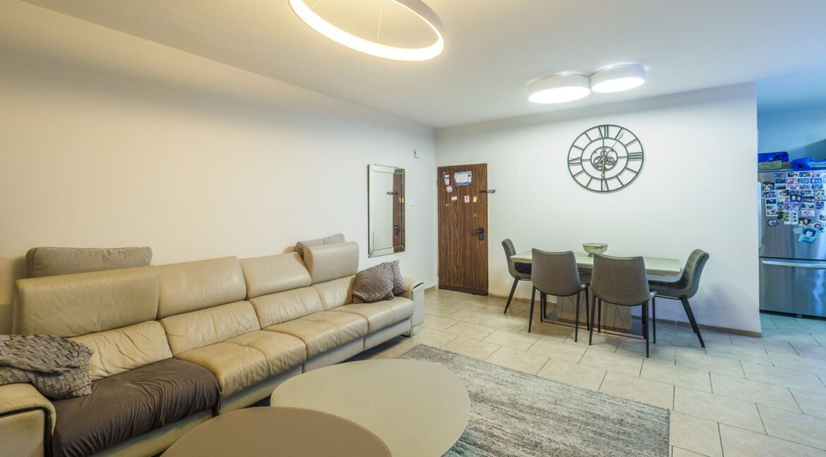 WhatsApp Image 2025-09-29 at 19.31.56 (1)