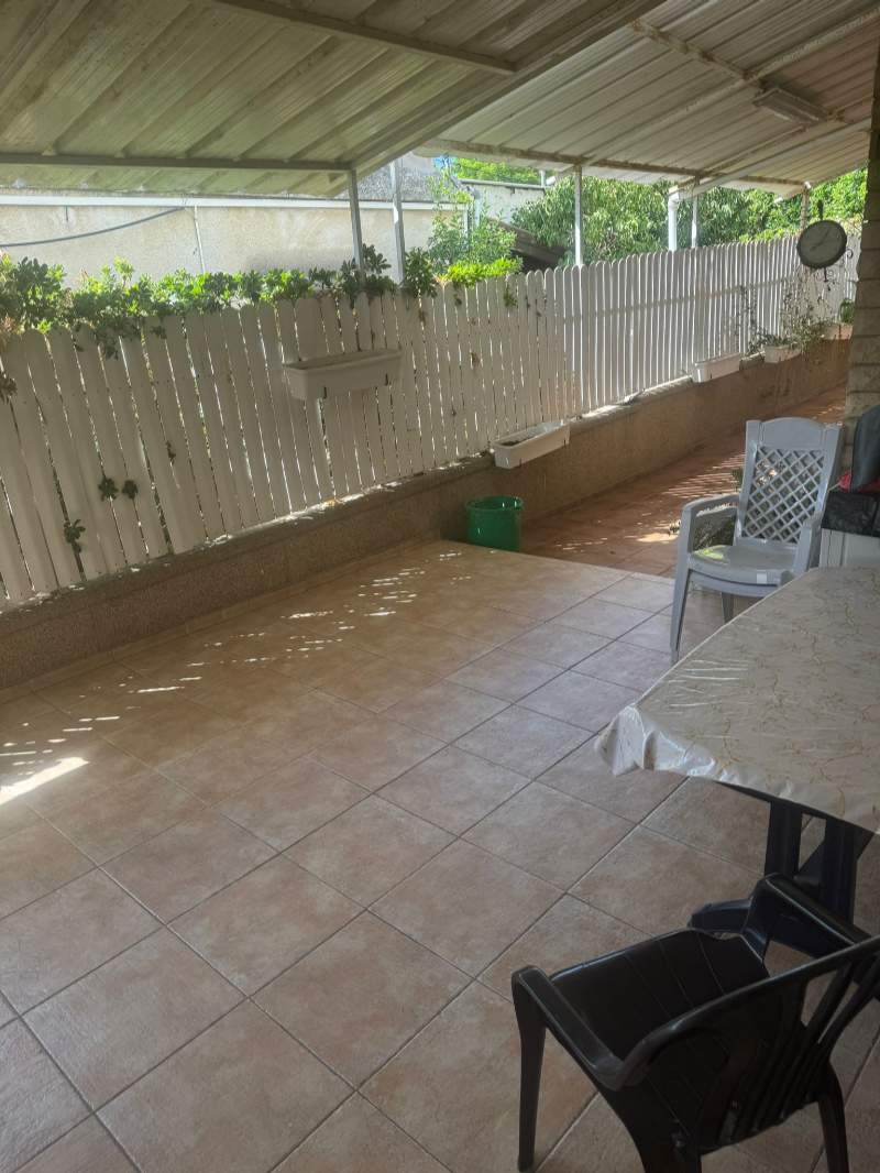 דירת קרקע מיוחד ברחוב בבל בעכו 4.5 חדרים