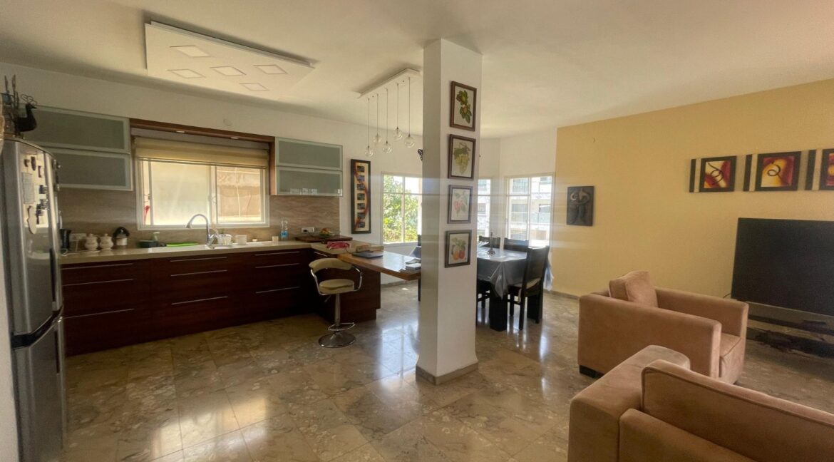 WhatsApp Image 2025-10-20 at 12.12.02 (1)