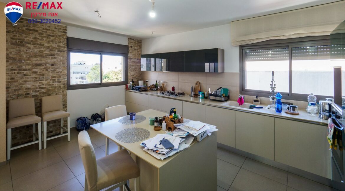 WhatsApp Image 2025-10-27 at 15.37.12 (2)