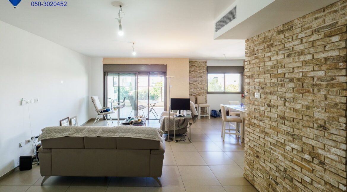 WhatsApp Image 2025-10-27 at 15.37.14 (1)