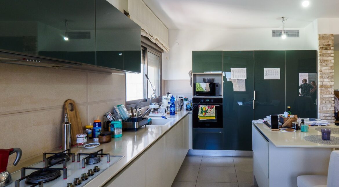 WhatsApp Image 2025-10-27 at 15.37.14 (3)