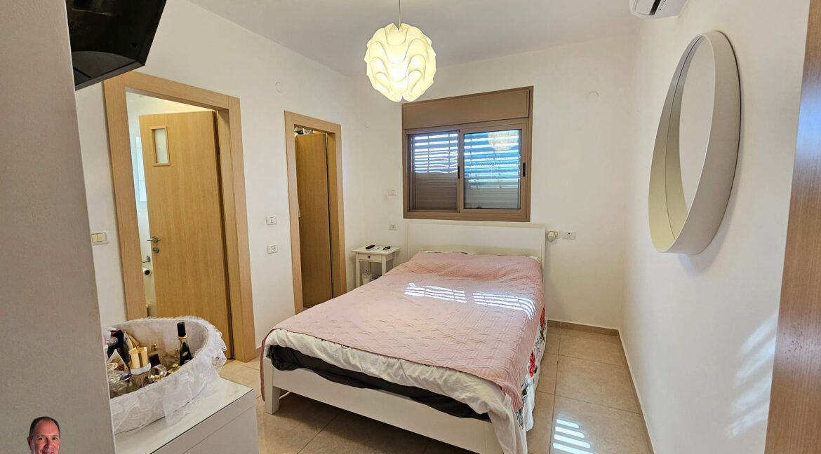 WhatsApp Image 2025-10-28 at 09.08.07 (1)