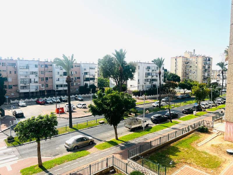 להשכרה דירת 4 חדרים מהממת ,ברחוב חטיבת גולני, עכו