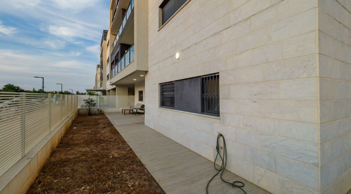 WhatsApp Image 2025-11-12 at 18.22.51