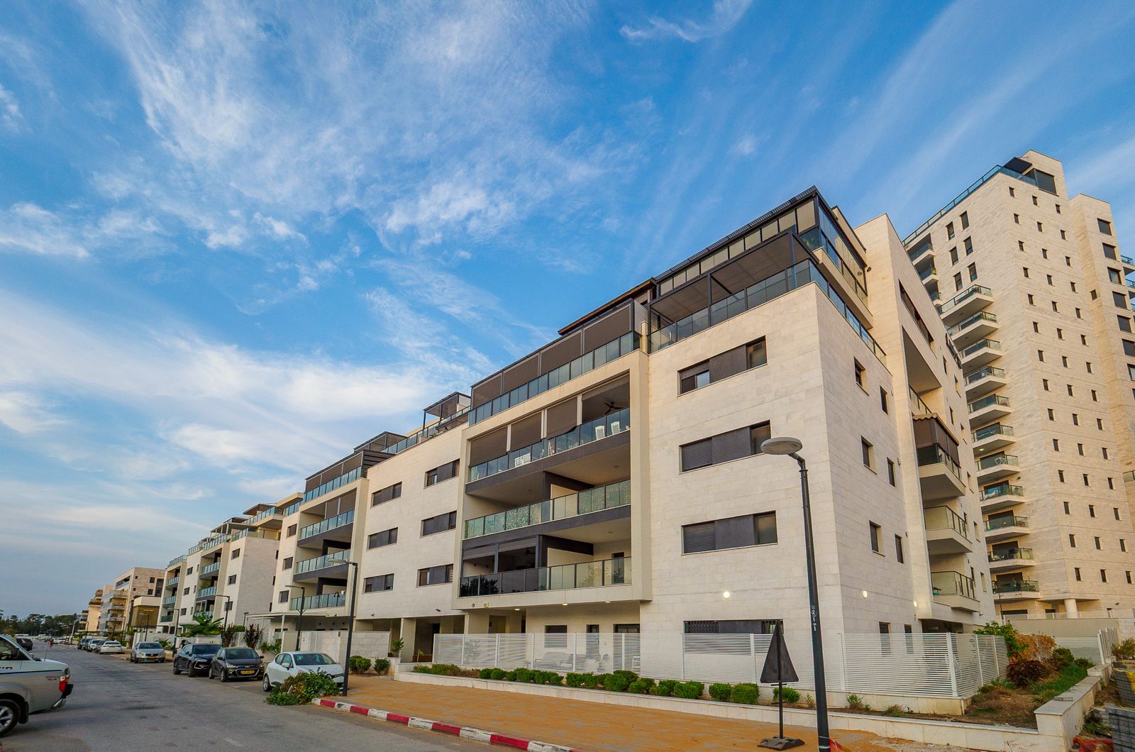 בבלעדיות- דירת גן חדשה ברחוב מבצע אנטבה בנהריה