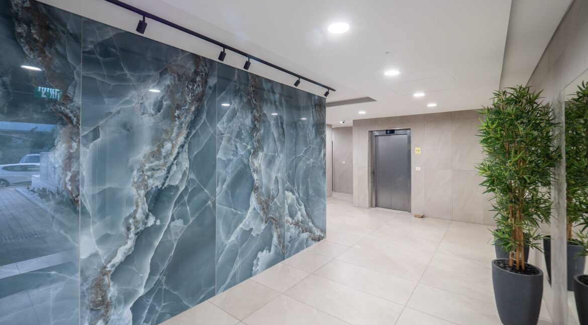 WhatsApp Image 2025-11-12 at 18.22.53