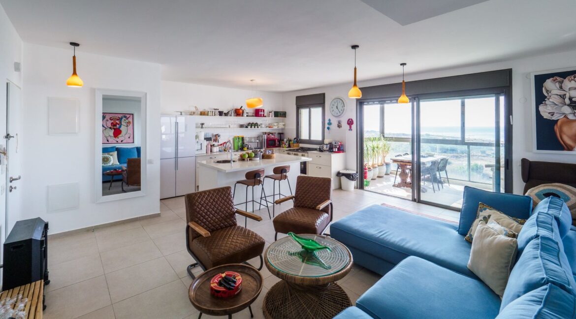 WhatsApp Image 2025-11-19 at 11.44.46 (1)