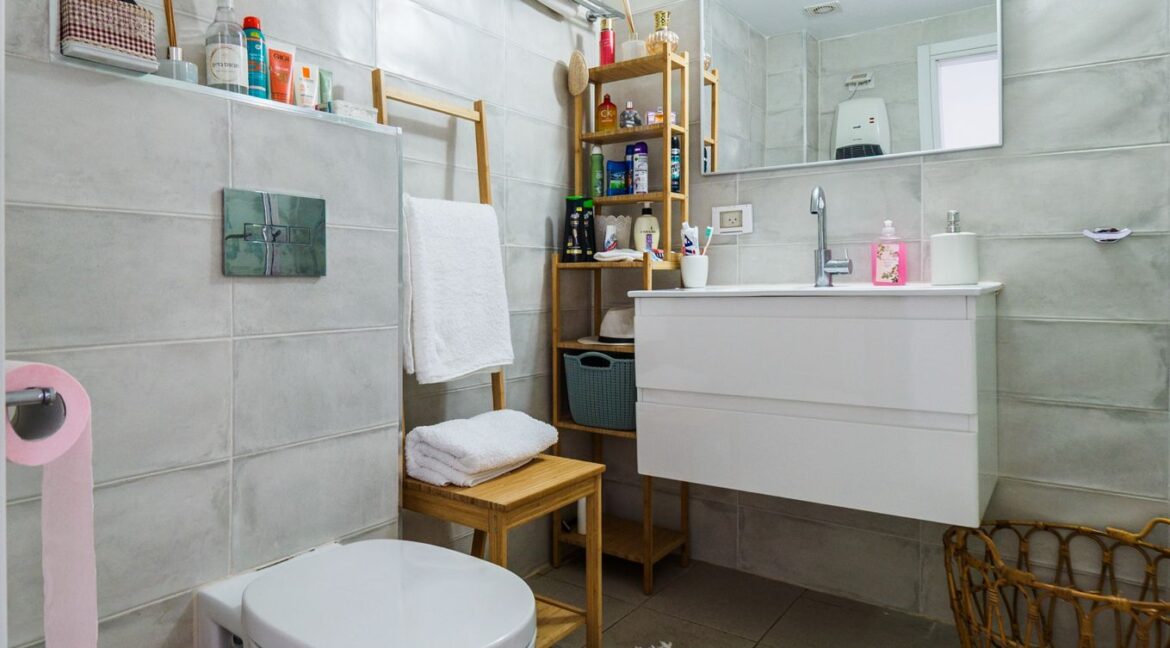 WhatsApp Image 2025-11-19 at 11.44.47