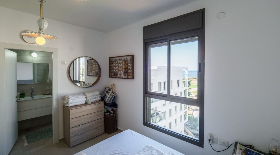 WhatsApp Image 2025-11-19 at 11.44.48 (2)