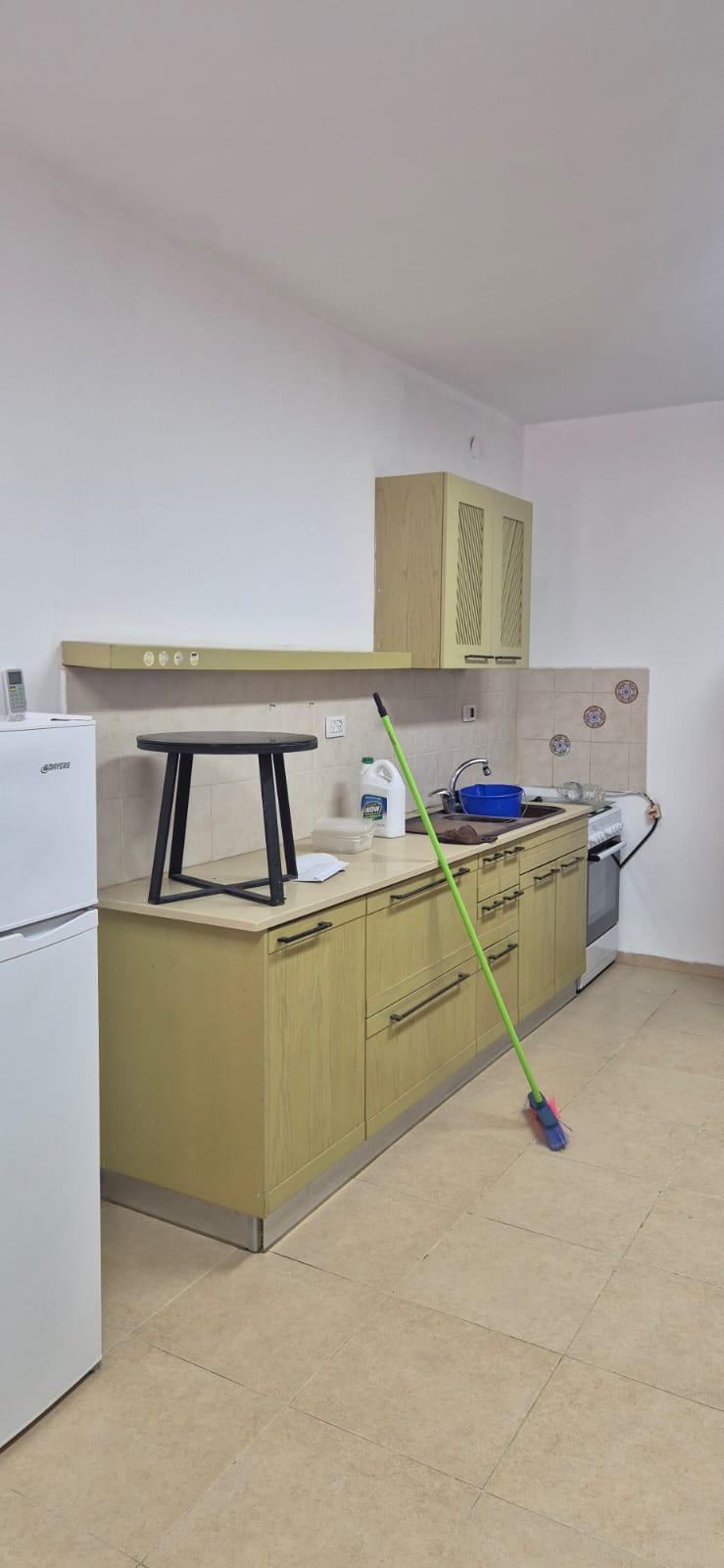 בבלעדיות! להשכרה דירת 2 וחצי חדרים ברחוב סלמונוביץ- קריית שמונה!