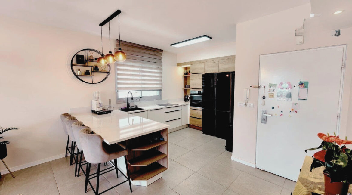 96962c98-b02d-409f-9513-8ea5f9c35ecd