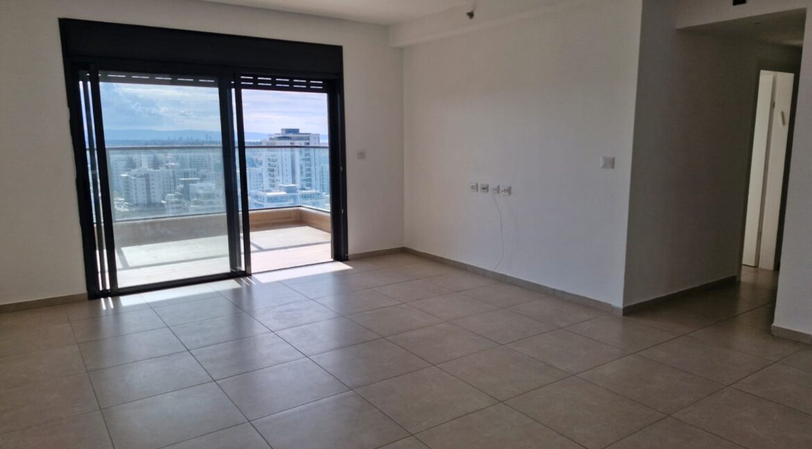 WhatsApp Image 2025-12-03 at 10.53.54 (1)