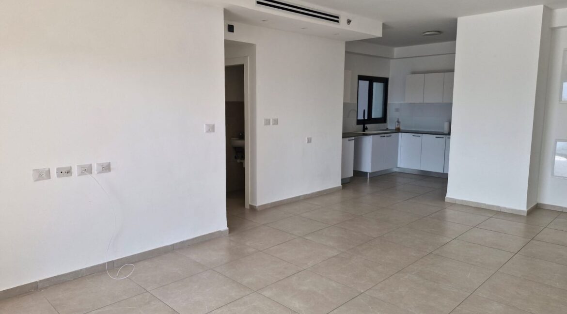 WhatsApp Image 2025-12-03 at 10.53.54 (2)