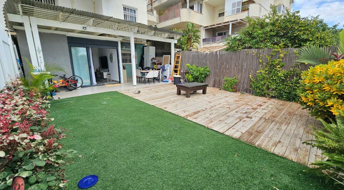 WhatsApp Image 2025-12-04 at 08.48.09