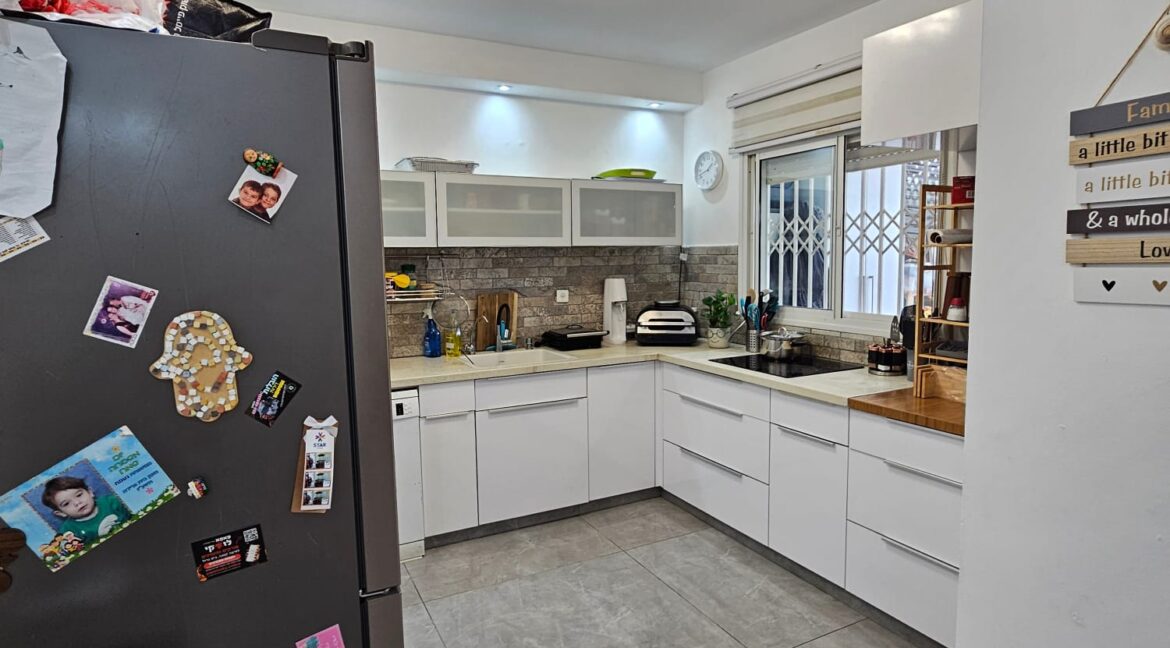 WhatsApp Image 2025-12-04 at 08.48.13