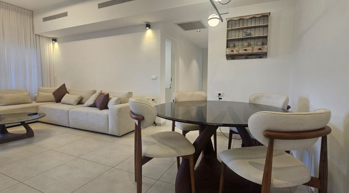 WhatsApp Image 2026-01-07 at 11.32.41