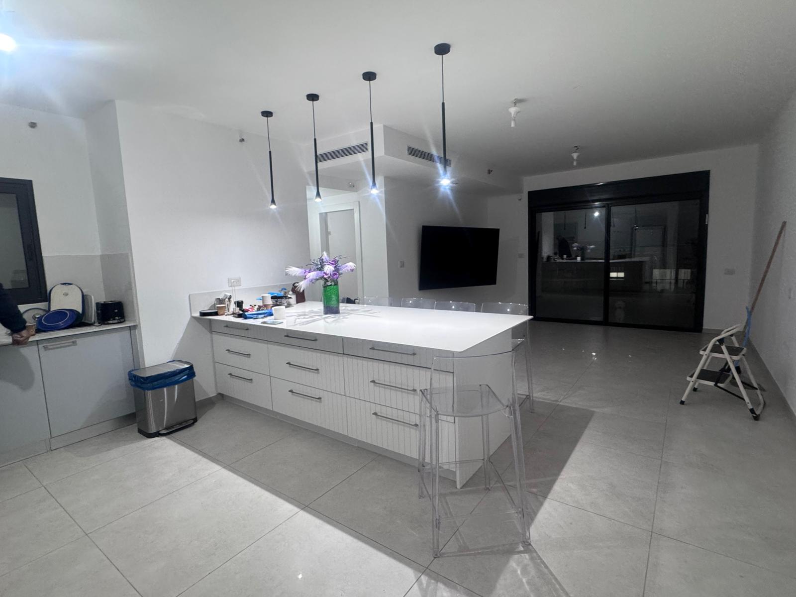 בבלעדיות- דירת 4 חדרים כחדשה ברחוב חיים לבב 21 בנהריה