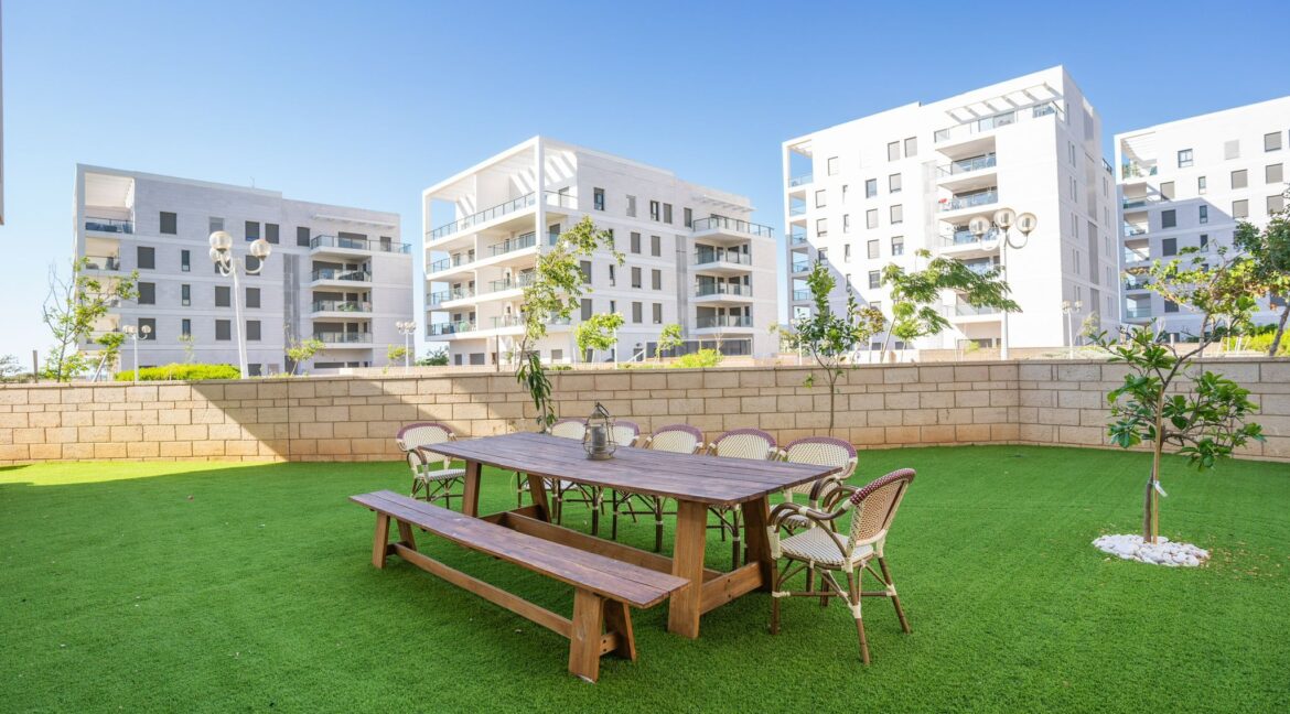 WhatsApp Image 2026-04-20 at 13.00.04 (2)