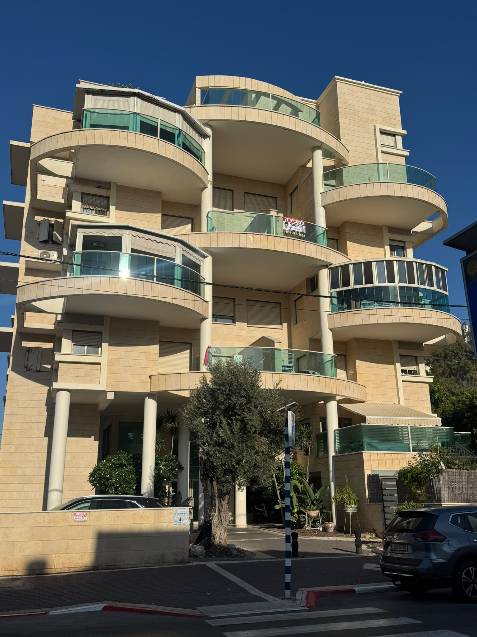 בבלעדיות דירת 4 חדרים ברחוב הרצל 107 בנהריה