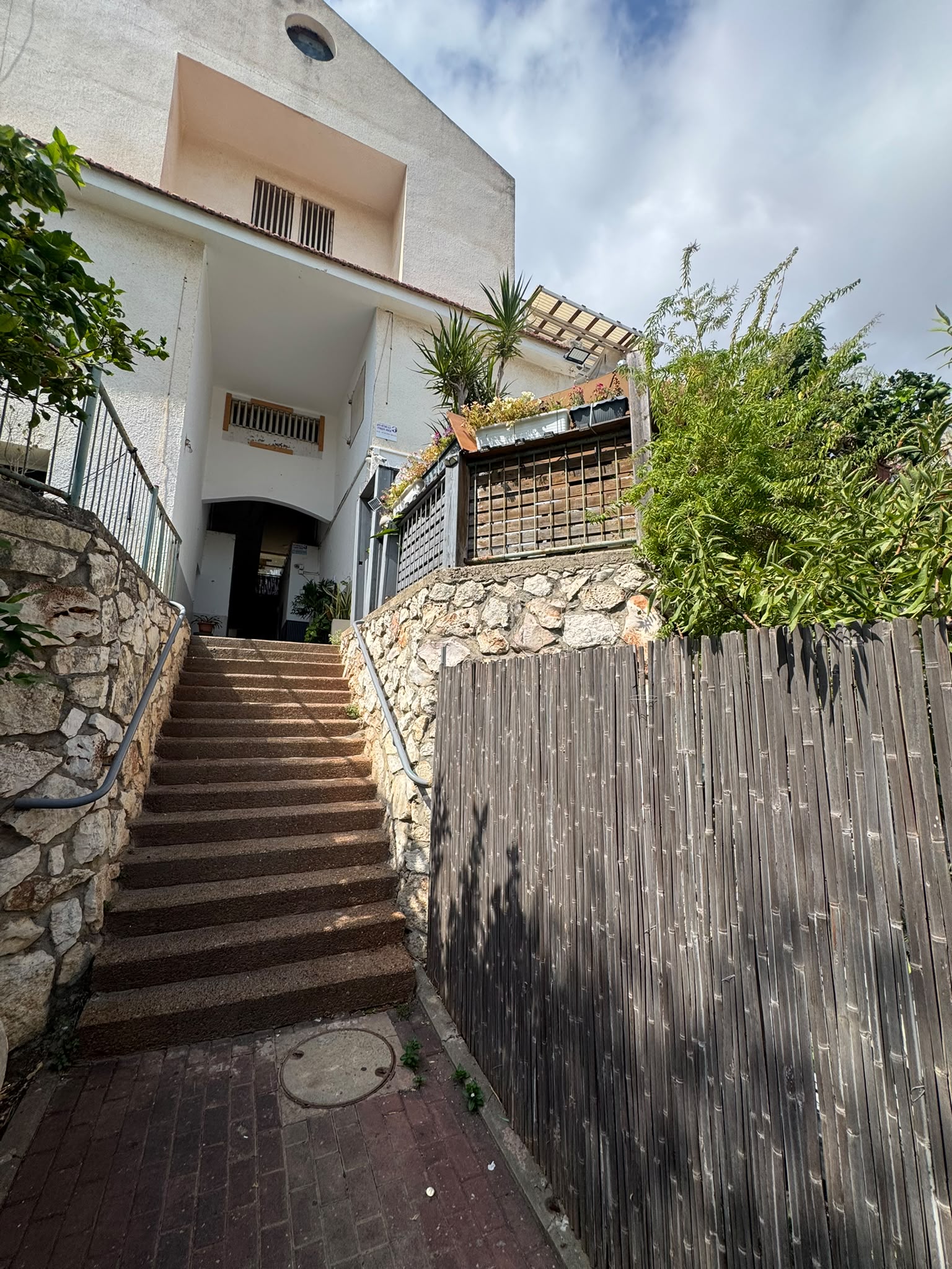 בבלעדיות- דופלקס ברחוב נווה רבין 121 ביישוב שלומי